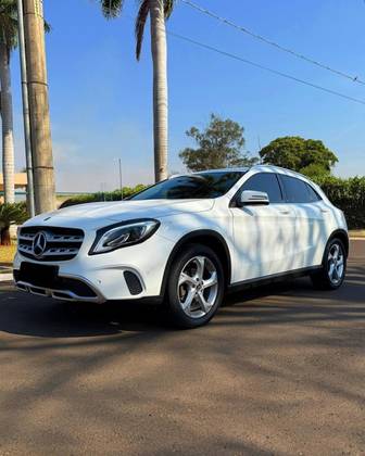 MERCEDES-BENZ GLA 200 1.6 CGI FLEX ADVANCE 7G-DCT